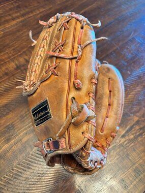 Vintage 1960s Sears Roebuck Ted Williams Signature Model 1648 Baseball Glove 11"